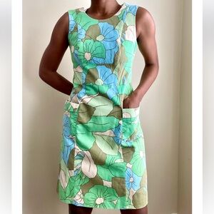 ✌️Boden 70s Retro Floral Sleeveless Dress
